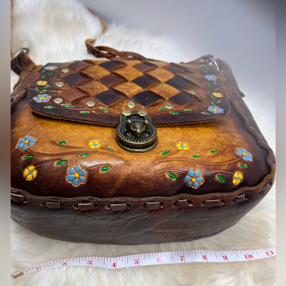 Gift
Vintage RARE Authentic 1970 Hand painted Tooled Leather Crossbody - Picture 13 of 17